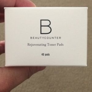 Beautycounter Rejuvenating Toner Pads